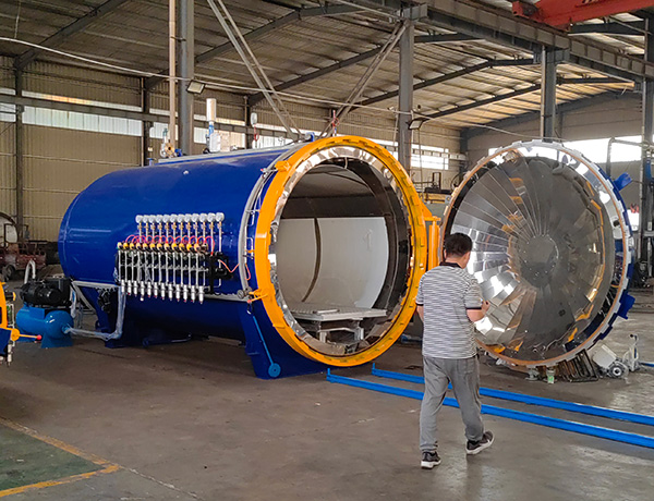 液压开门飞行器材料热压罐