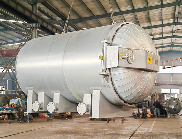 船用靠球电蒸汽硫化罐